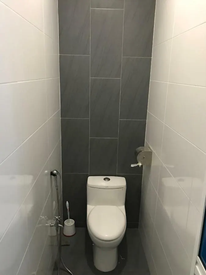 Landed Cozy House Near Spice, Airport Apartment Kampong Manggis