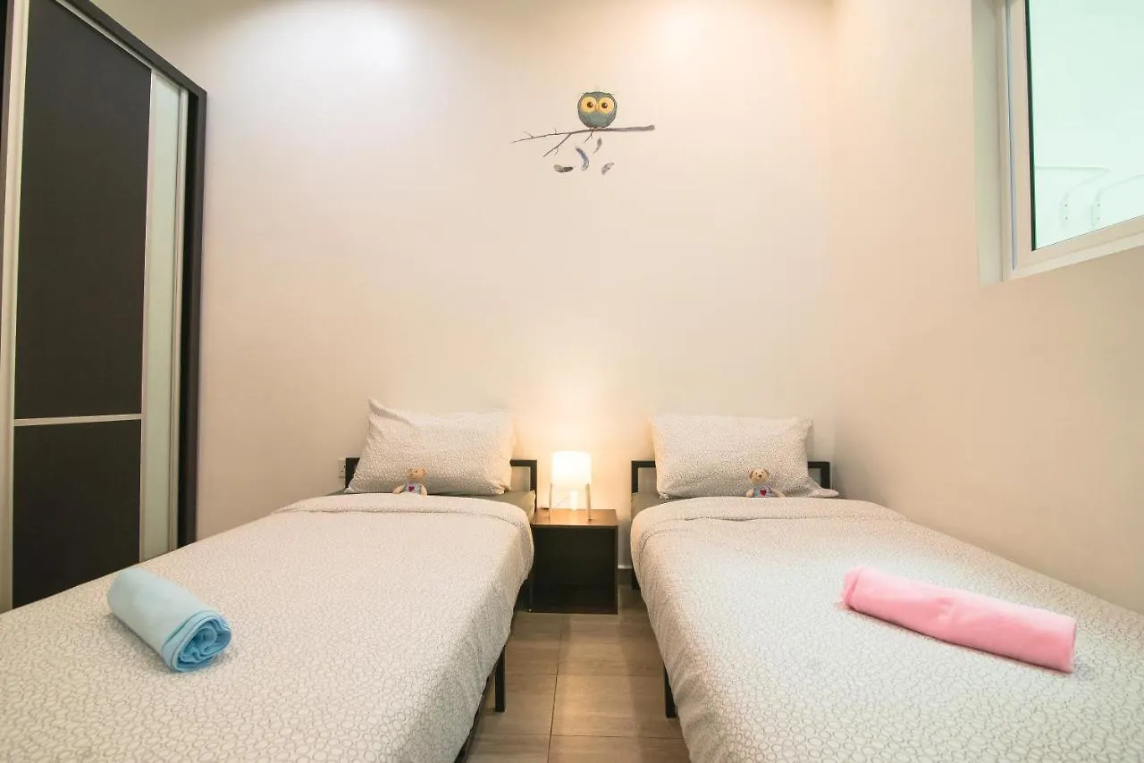 Landed Cozy House Near Spice, Airport Apartment Kampong Manggis 0*,