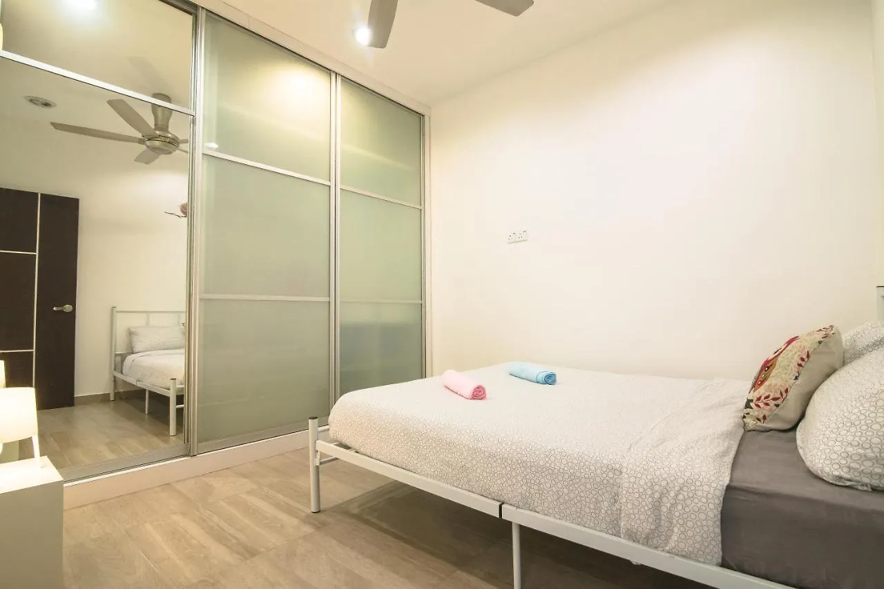 Homestay Landed Cozy House Near Spice, Airport Apartment Kampong Manggis